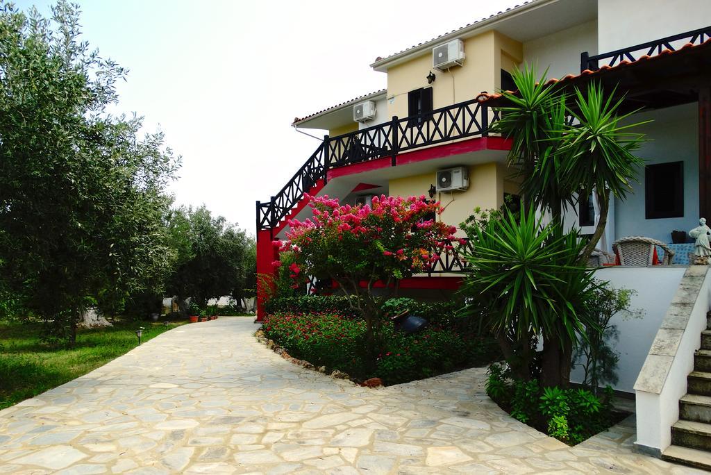 Apartments Karpetis A Green Paradise ซากูเดีย ห้อง รูปภาพ