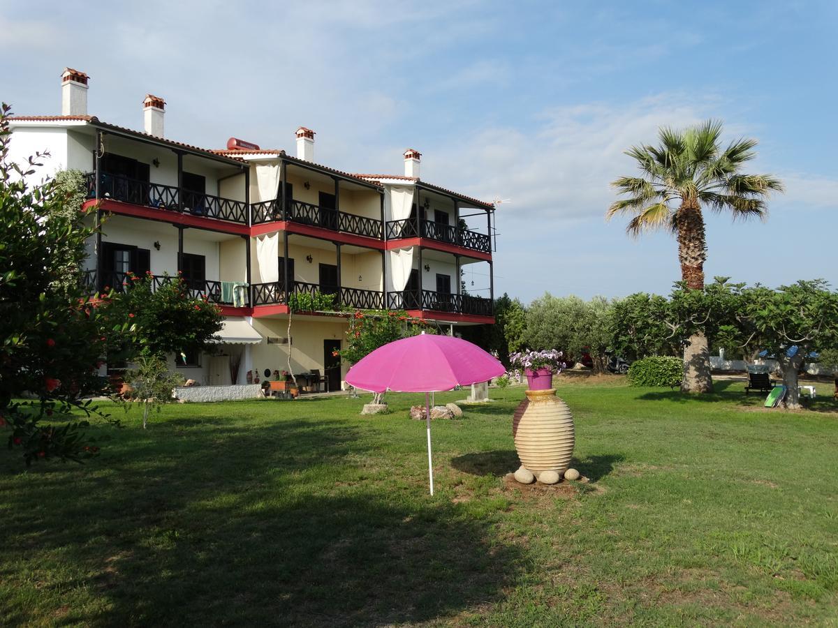 Apartments Karpetis A Green Paradise ซากูเดีย ภายนอก รูปภาพ